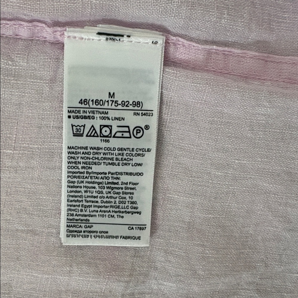 GAP Linen Button down - Picture 3 of 3